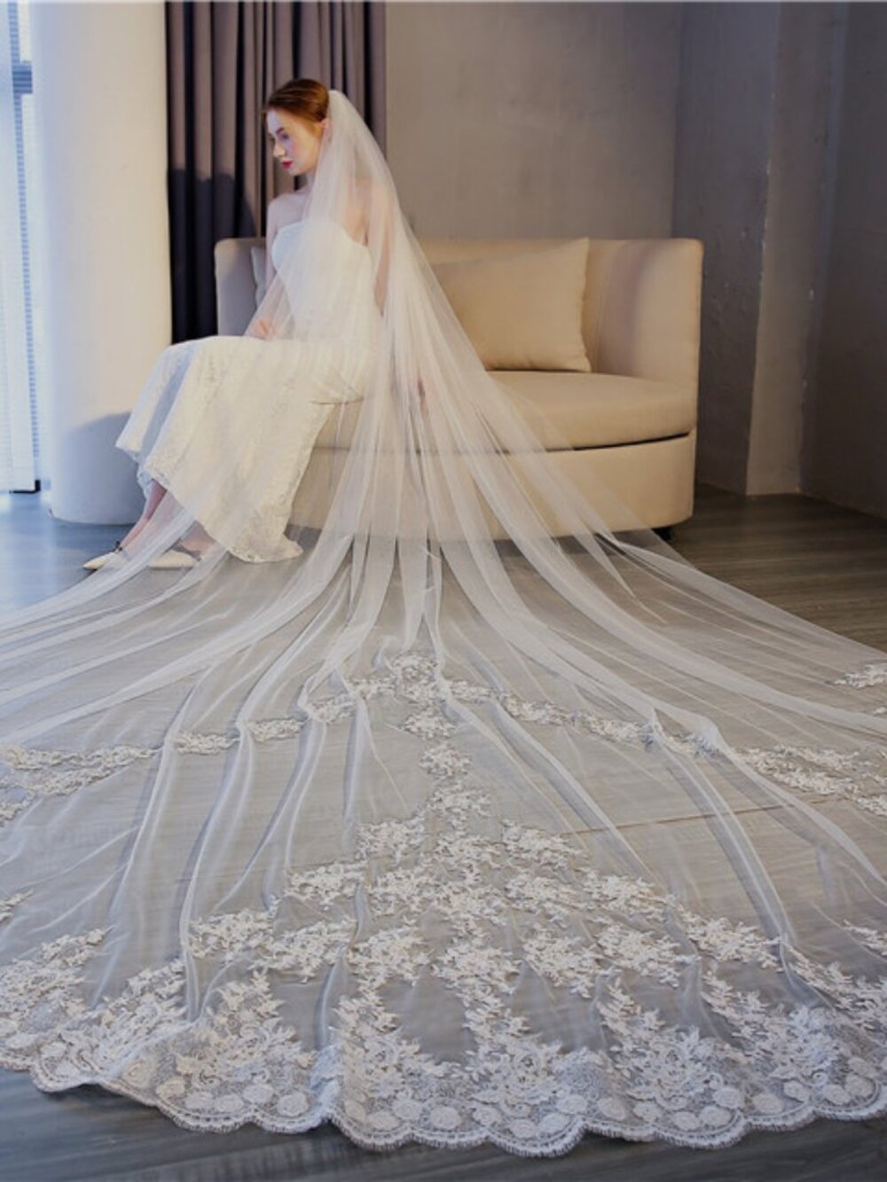 3.5M Royal Cathedral Veil 1 Tier Floral Lace Applique Comb